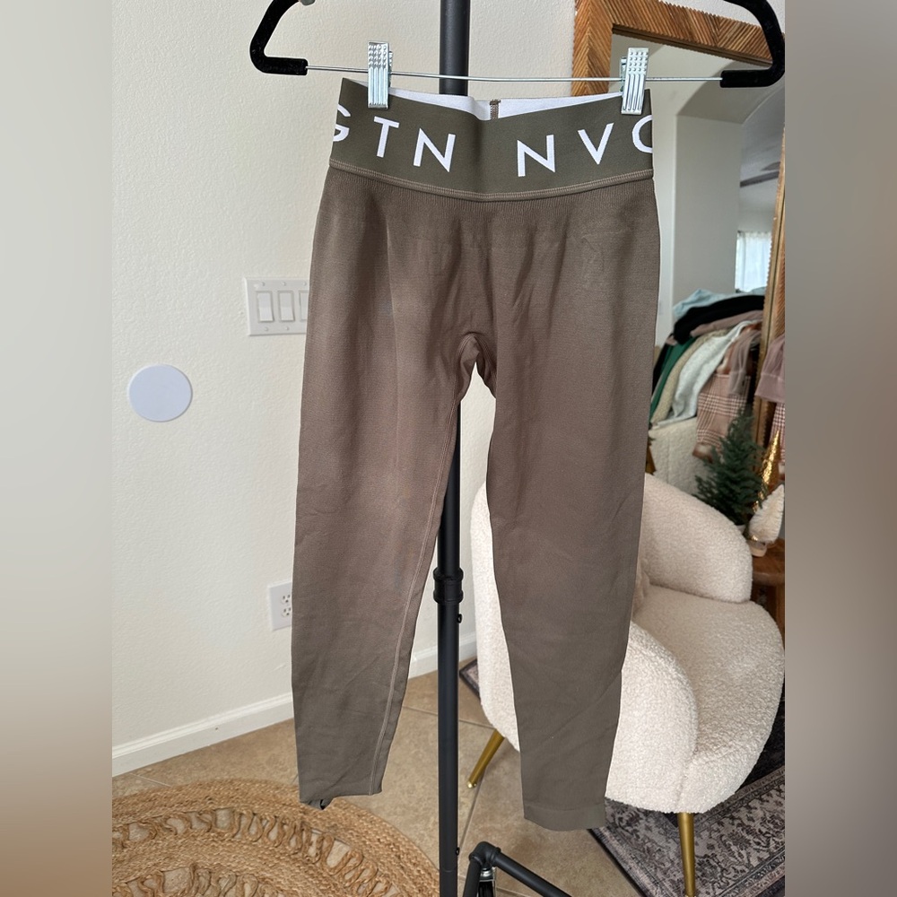 NVGTN Olive Gym Legging